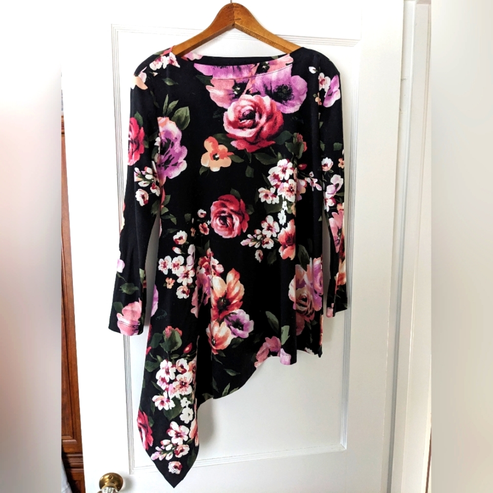Agnes &Dora asymmetrical flowered top, black with multi pastel pansies